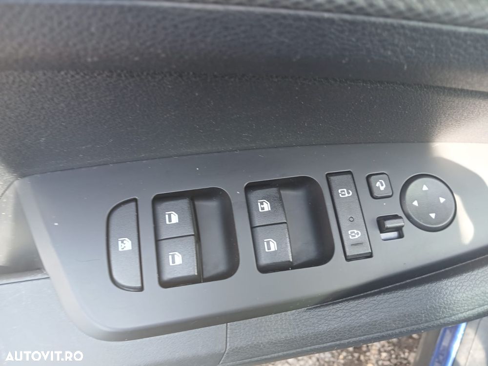 Kia Sportage 1.6 T-GDI HEV 6AT 4x2 Style - 9