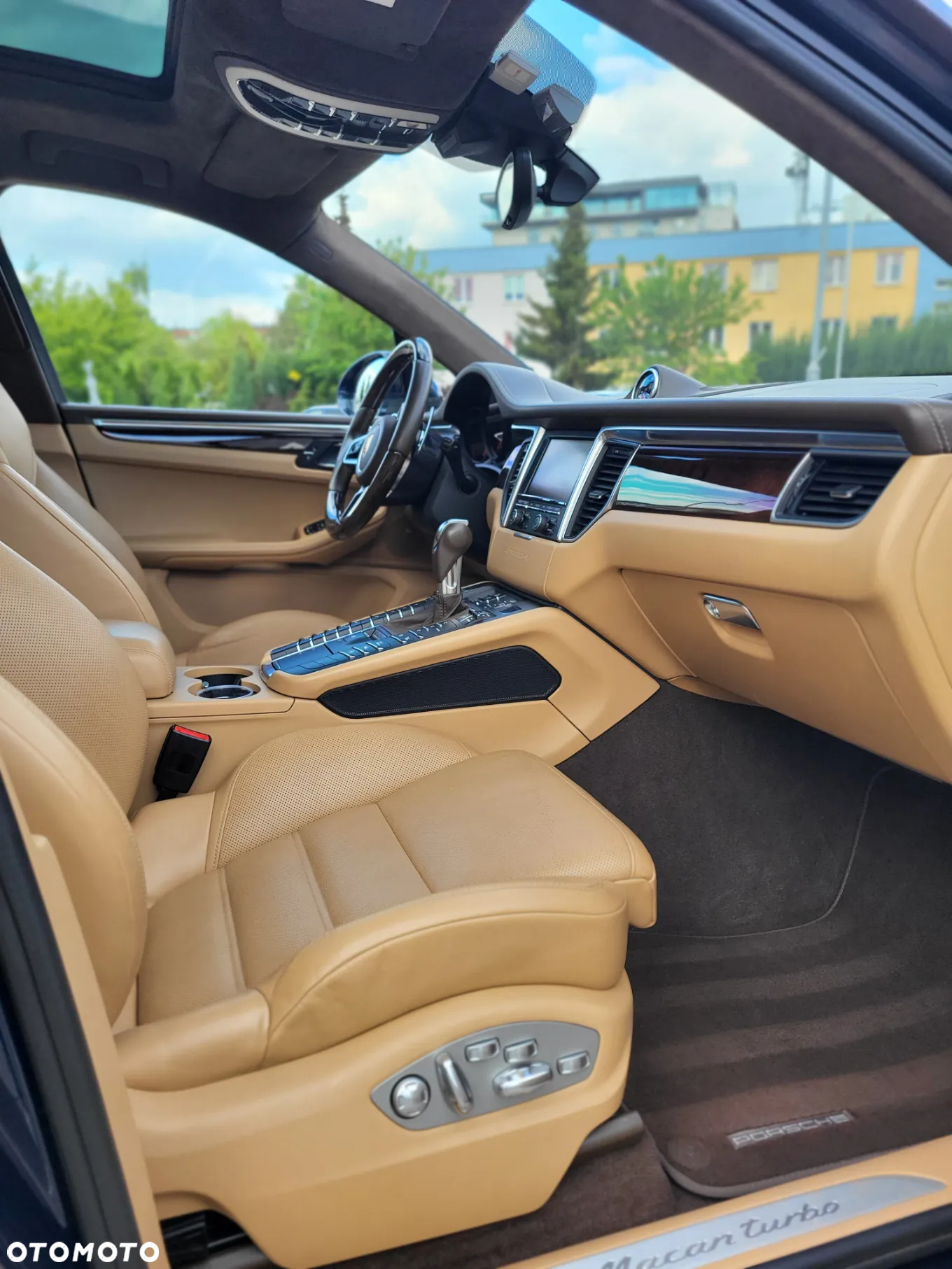 Porsche Macan Turbo - 13