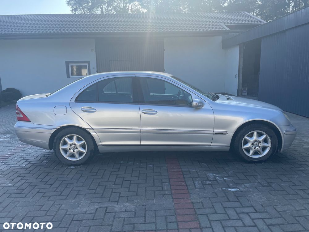 Mercedes-Benz Klasa C 220 T CDI Elegance - 2