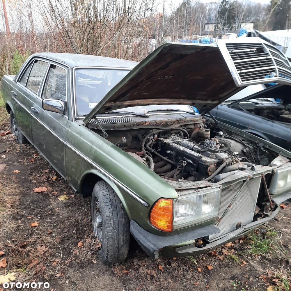 Mercedes-Benz W123 - 1