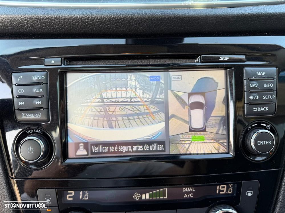 Nissan Qashqai 1.5 dCi N-Connecta 18 - 26