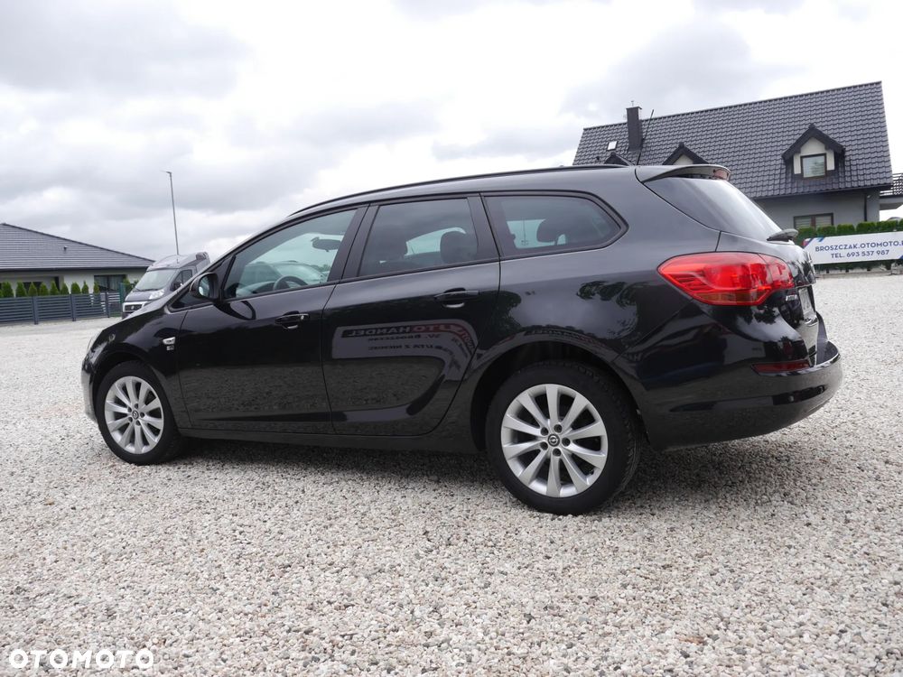 Opel Astra 1.6 150 Jahre - 15