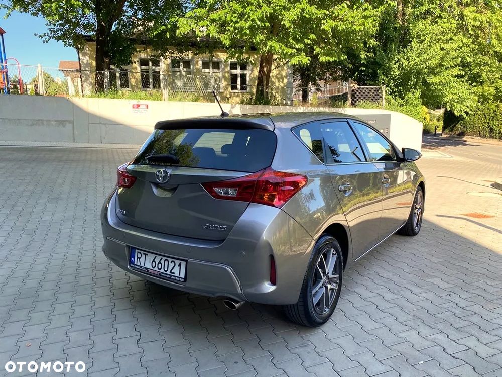 Toyota Auris 1.6 Prestige - 3