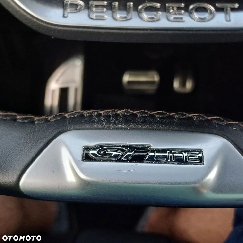 Peugeot 3008 1.6 PureTech HYbrid GT Line S&S EAT8 - 12