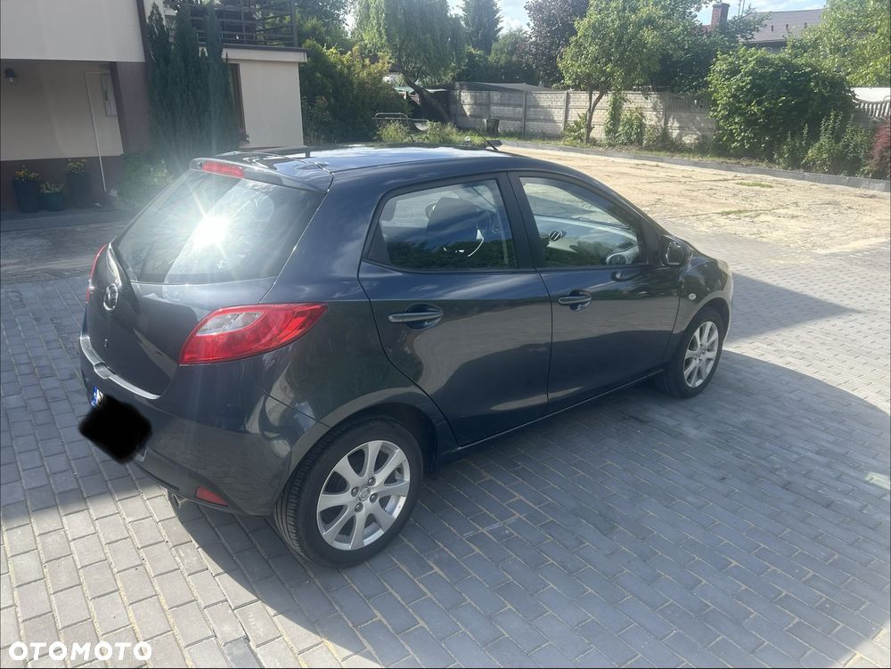 Mazda 2 - 3
