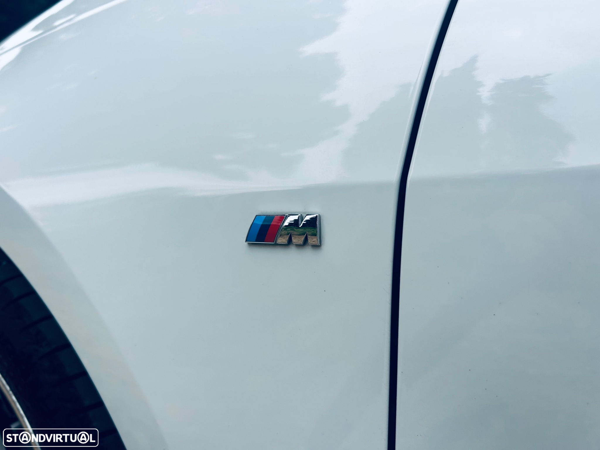BMW 116 d Pack Desportivo M Auto - 4