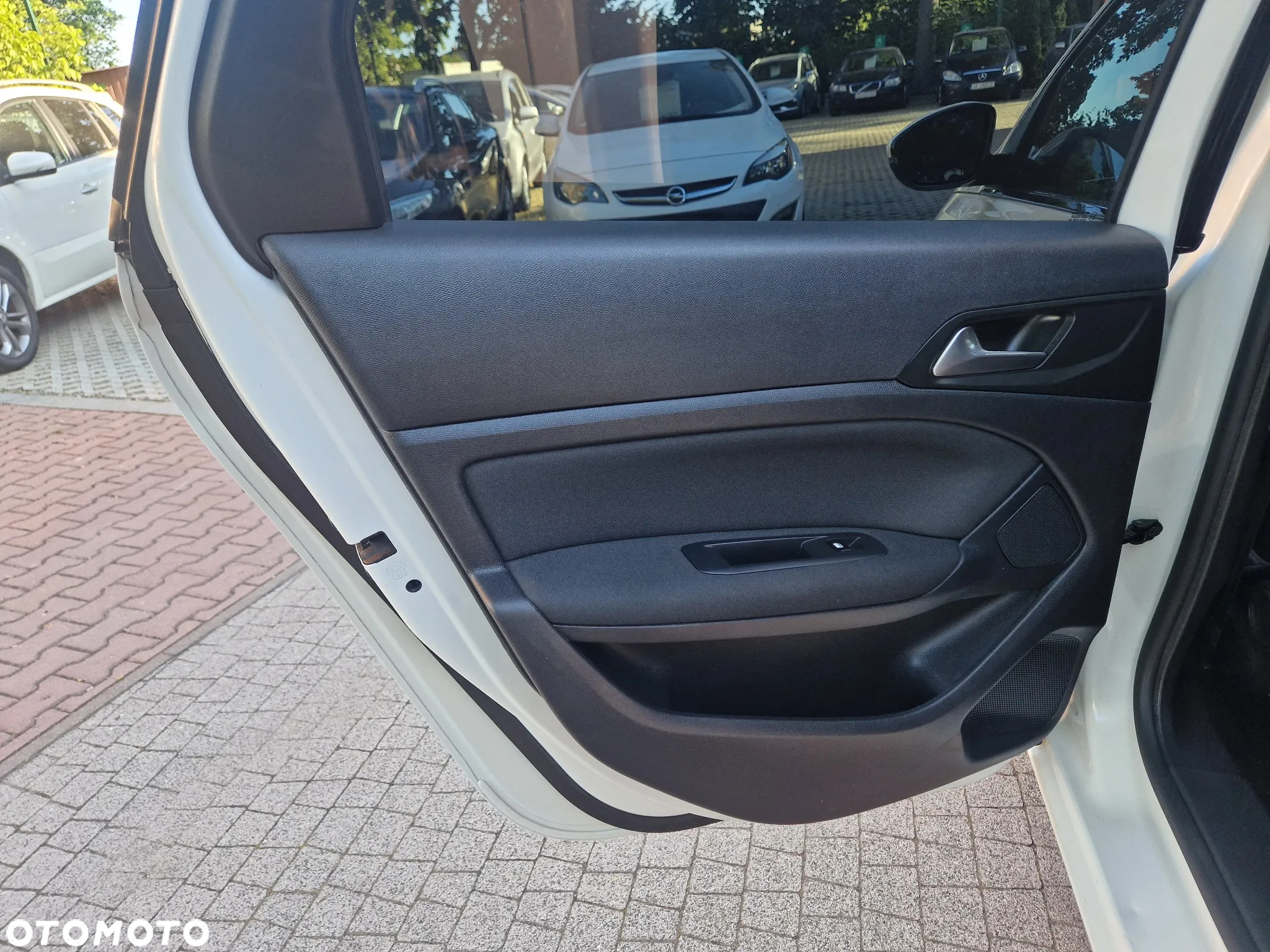 Peugeot 308 SW BlueHDi 120 Stop & Start Allure - 28