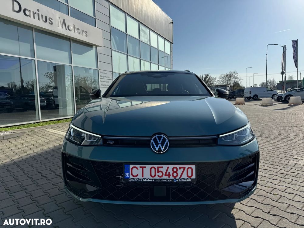 Volkswagen Passat - 4