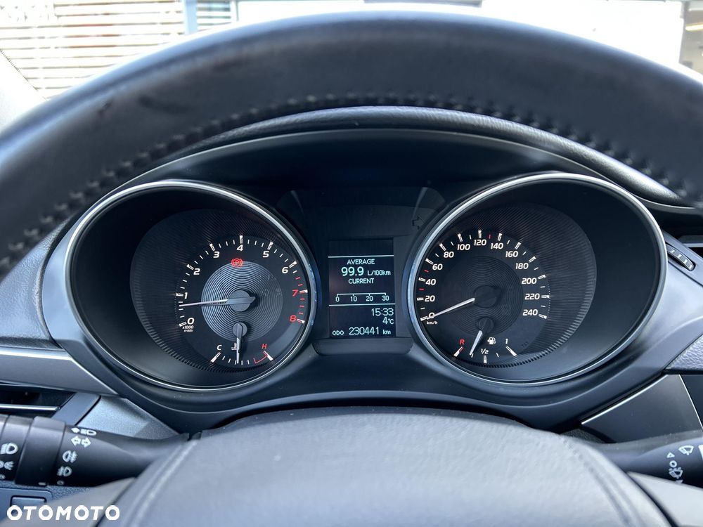 Toyota Avensis 1.8 Active - 12