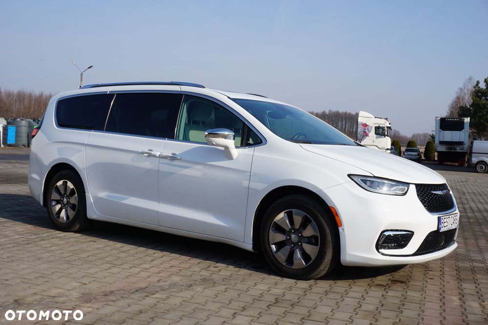 Chrysler Pacifica - 3