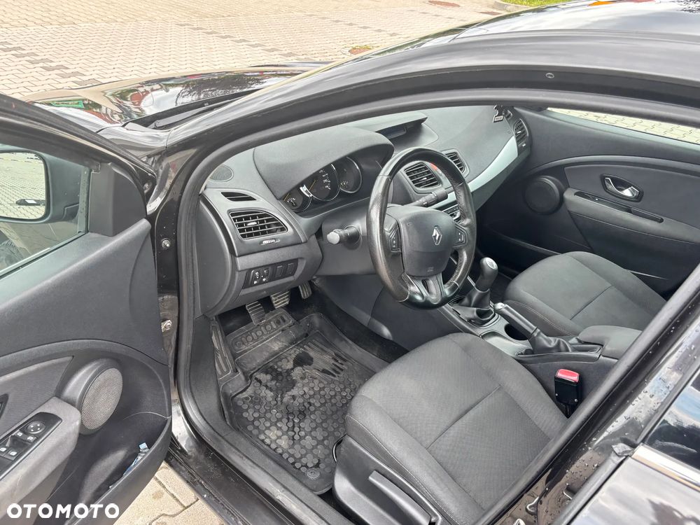 Renault Fluence ver-1-5-dci-expression - 10