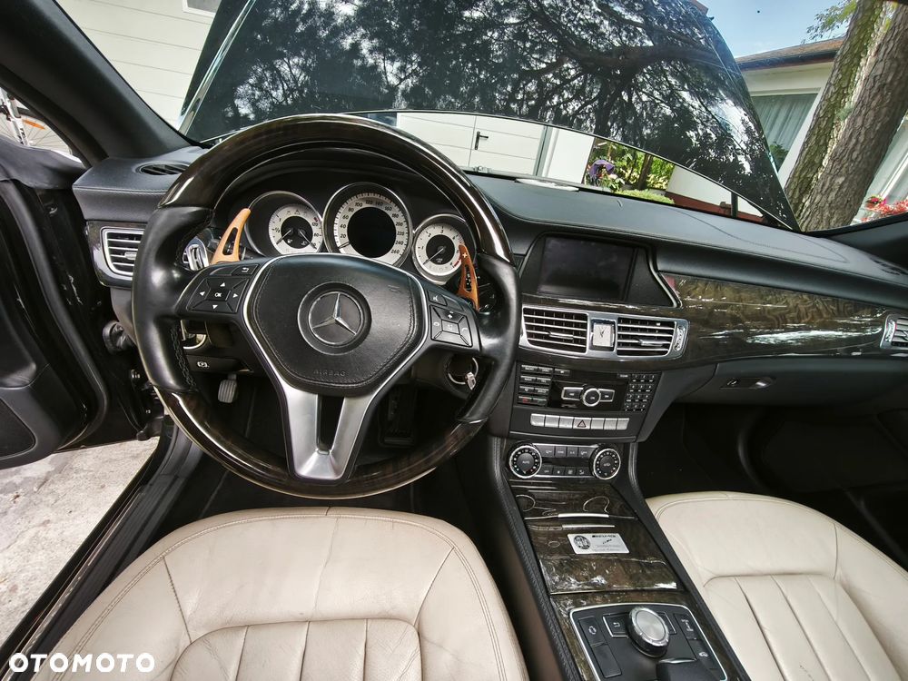 Mercedes-Benz CLS 350 CDI 4Matic 7G-TRONIC - 26