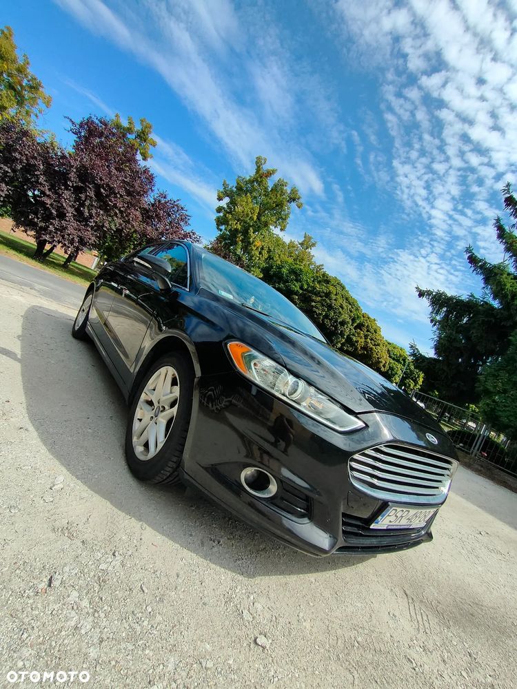 Ford Fusion - 4