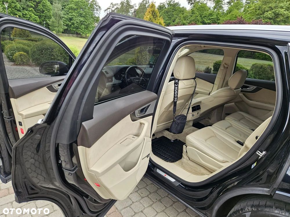 Audi Q7 - 30