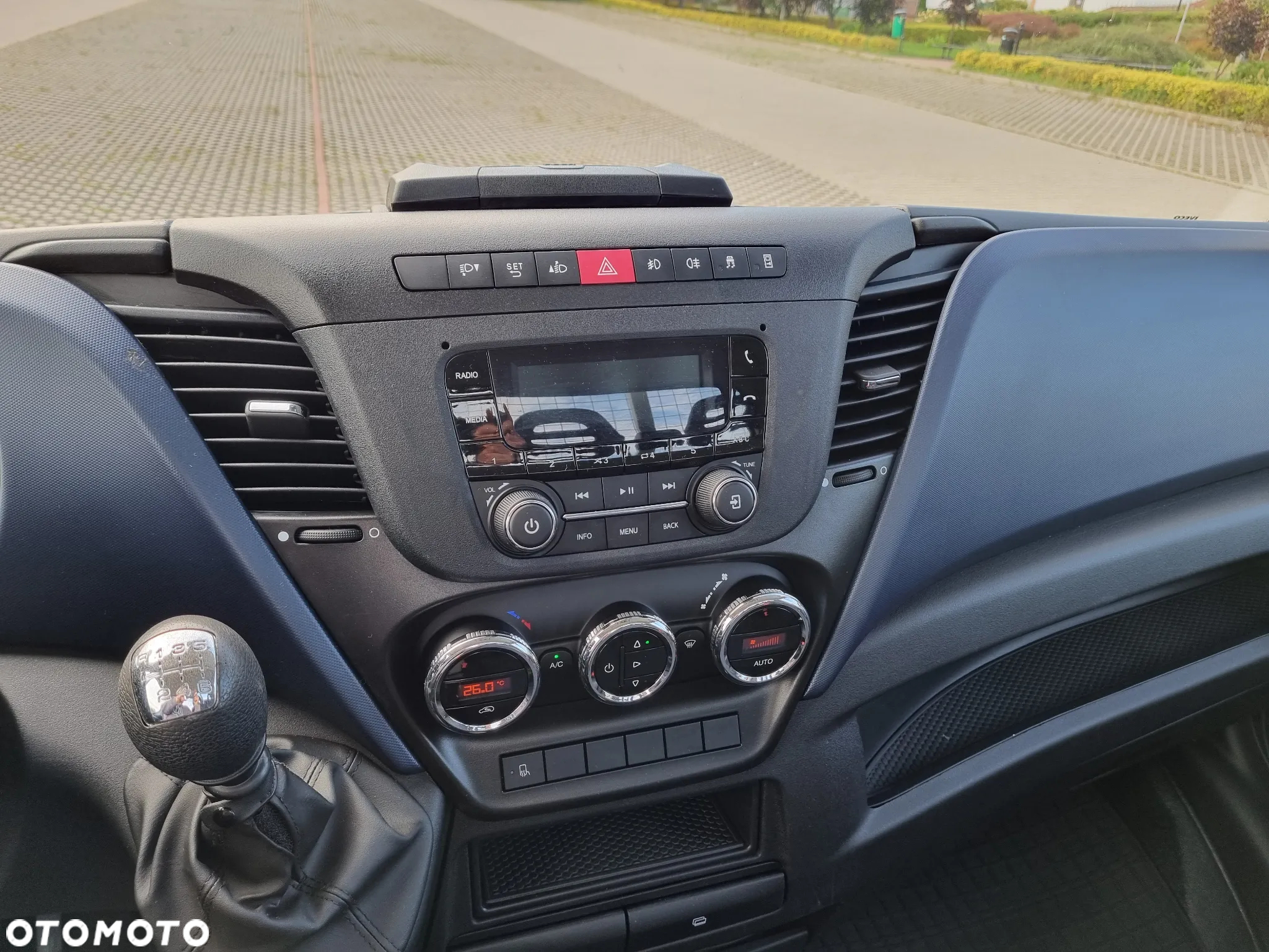 Iveco Daily 50-180 3.0 HPi 180KM 12-Palet Skrzynia dł 5.8 - 11