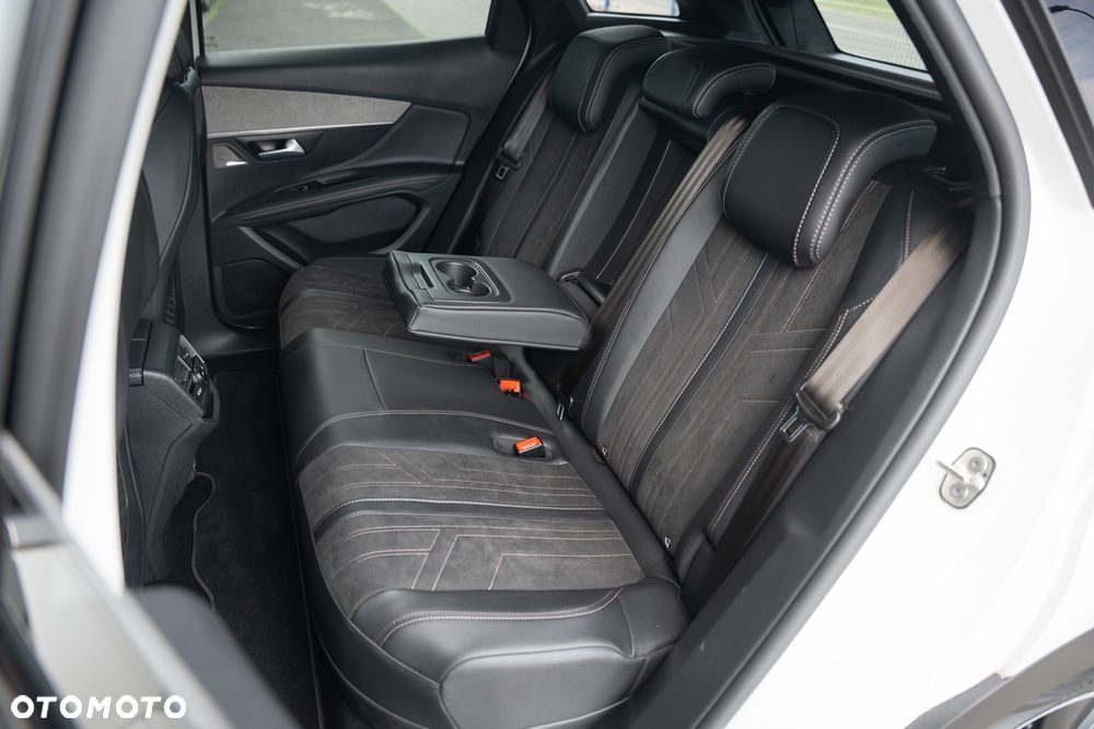 Peugeot 3008 1.6 PureTech Hybrid PHEV GT S&S EAT8 - 35