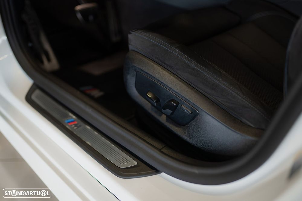 BMW 530 e Pack Desportivo M - 21