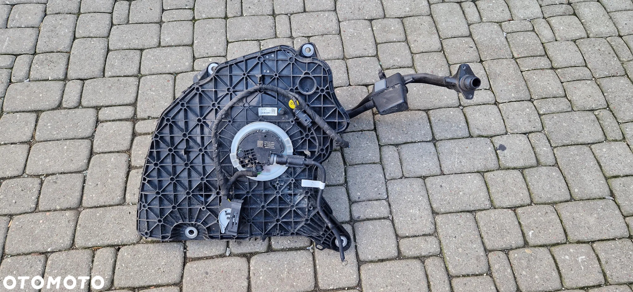AUDI A5 a4 8W ZBIORNIK ADBLUE IDEAŁA 8W0131878BH 8W0131969J - 5
