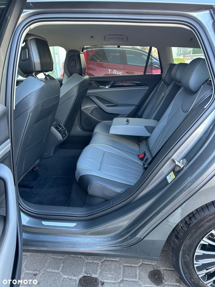 Volkswagen Passat Variant 1.5 TSI ACT mHEV Elegance DSG - 14