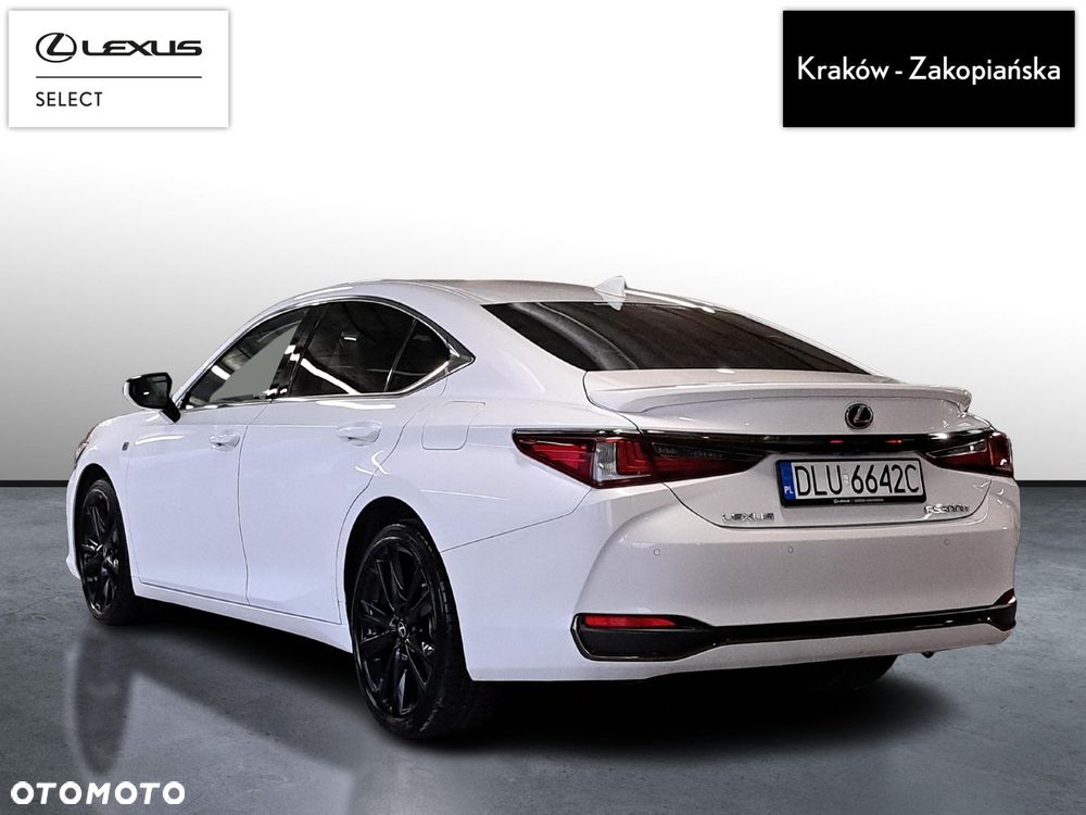 Lexus ES 300h F Sport Design - 4