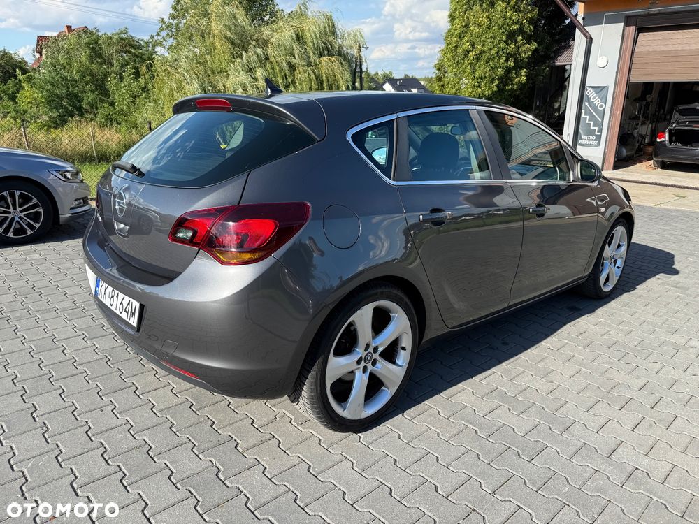 Opel Astra 1.6 Design Edition - 5