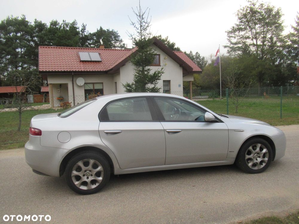 Alfa Romeo 159 - 6