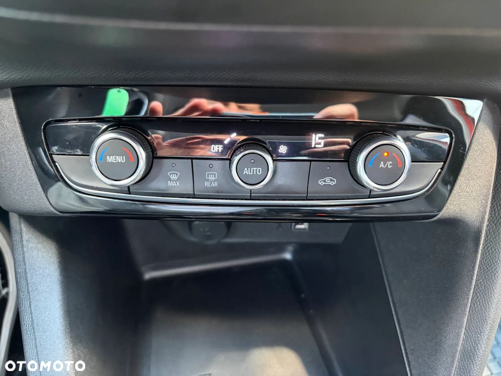 Opel Corsa 1.2 Elegance S&S - 13
