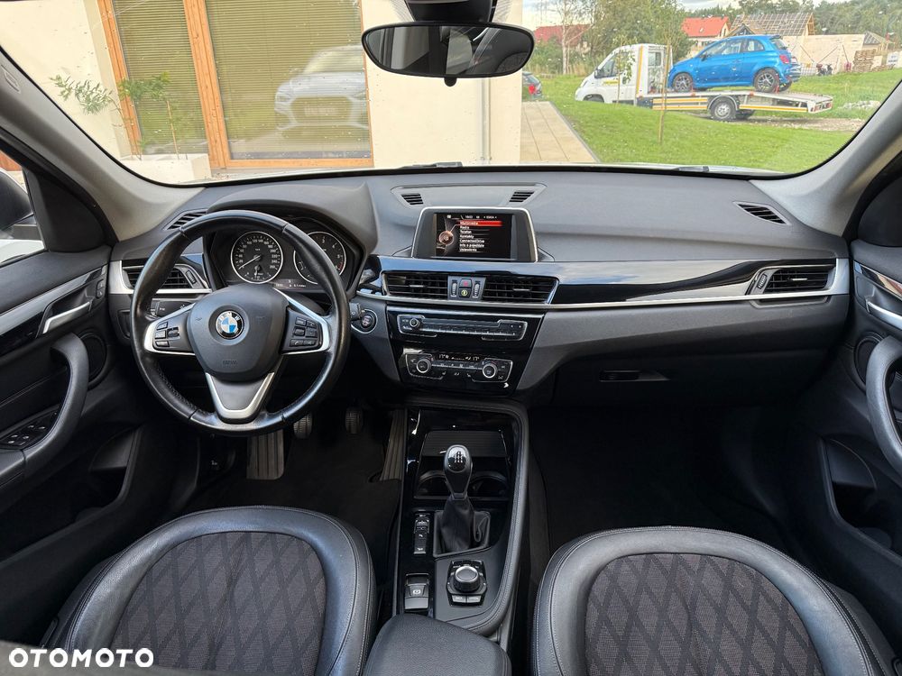 BMW X1 xDrive18d Sport Line - 14