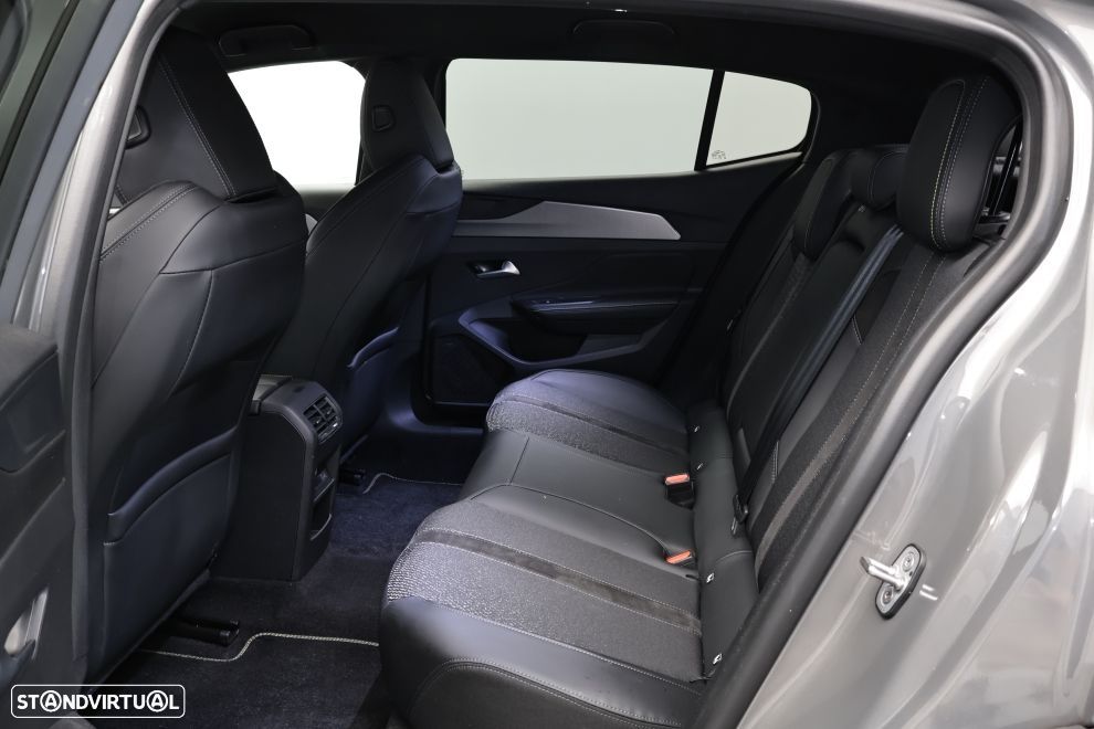 Peugeot 408 1.6 Hybrid GT e-EAT8 - 25