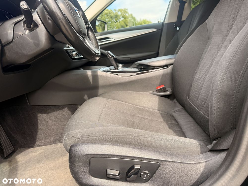 BMW Seria 5 520d mHEV Luxury Line - 23