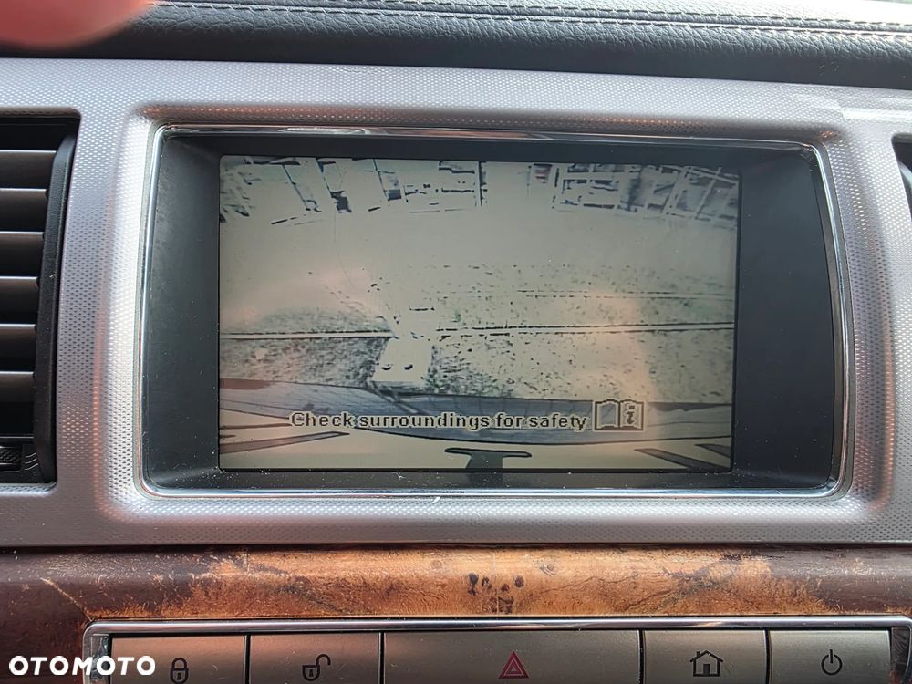 Jaguar XF 2.7 V6 D Premium Luxury - 18