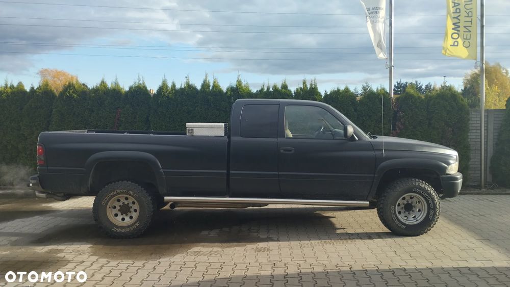 Dodge RAM - 1