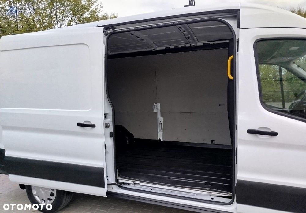 Ford Transit - 25