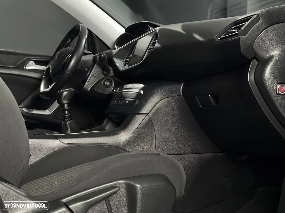 Peugeot 308 - 4