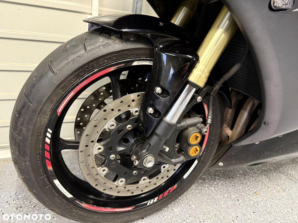 Yamaha R6 - 15