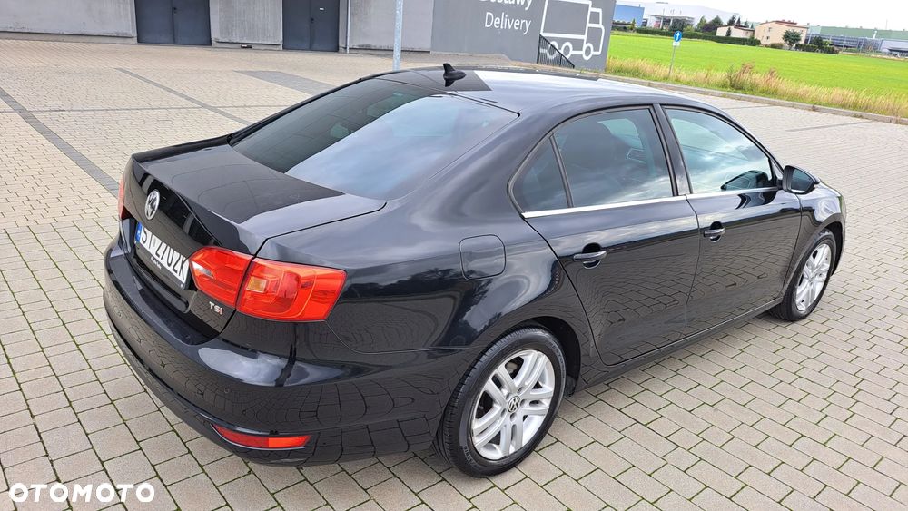Volkswagen Jetta 1.4 TSI Highline - 9