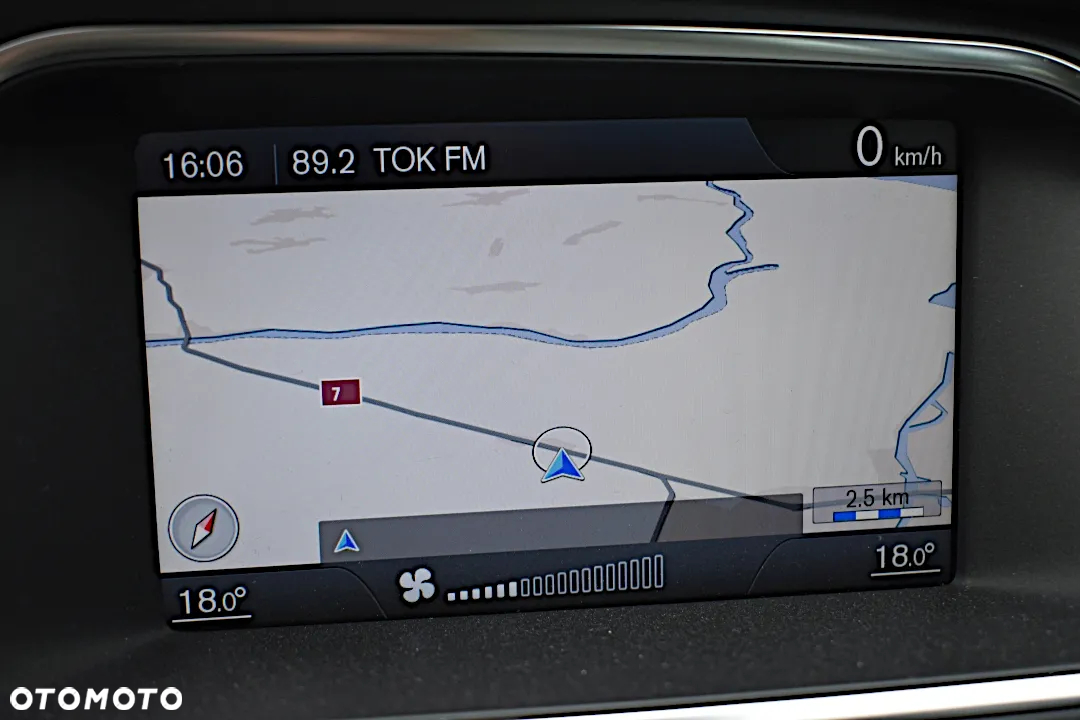 Volvo V40 D2 Momentum - 22