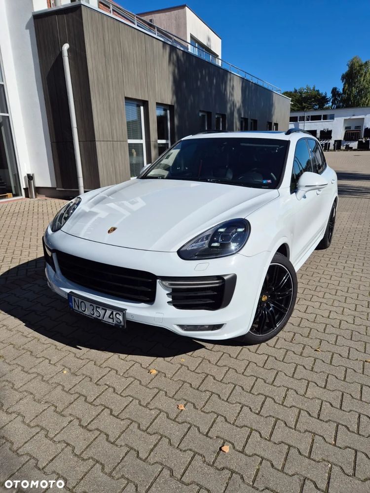 Porsche Cayenne GTS - 23