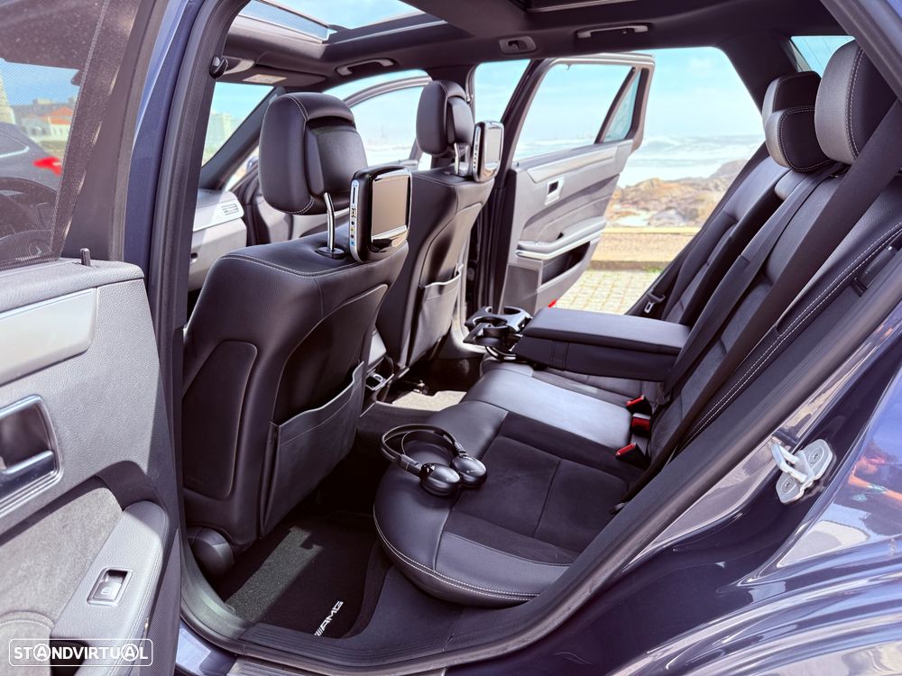 Mercedes-Benz E 300 Bluetec Hybrid Avantgarde - 24