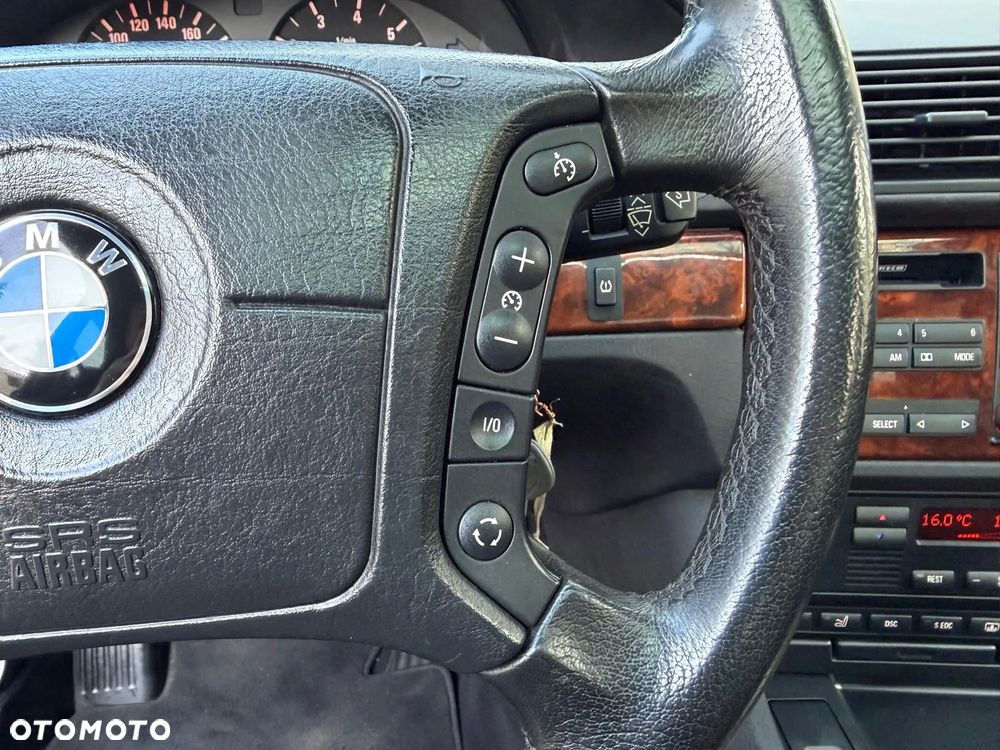 BMW Seria 5 540i - 14