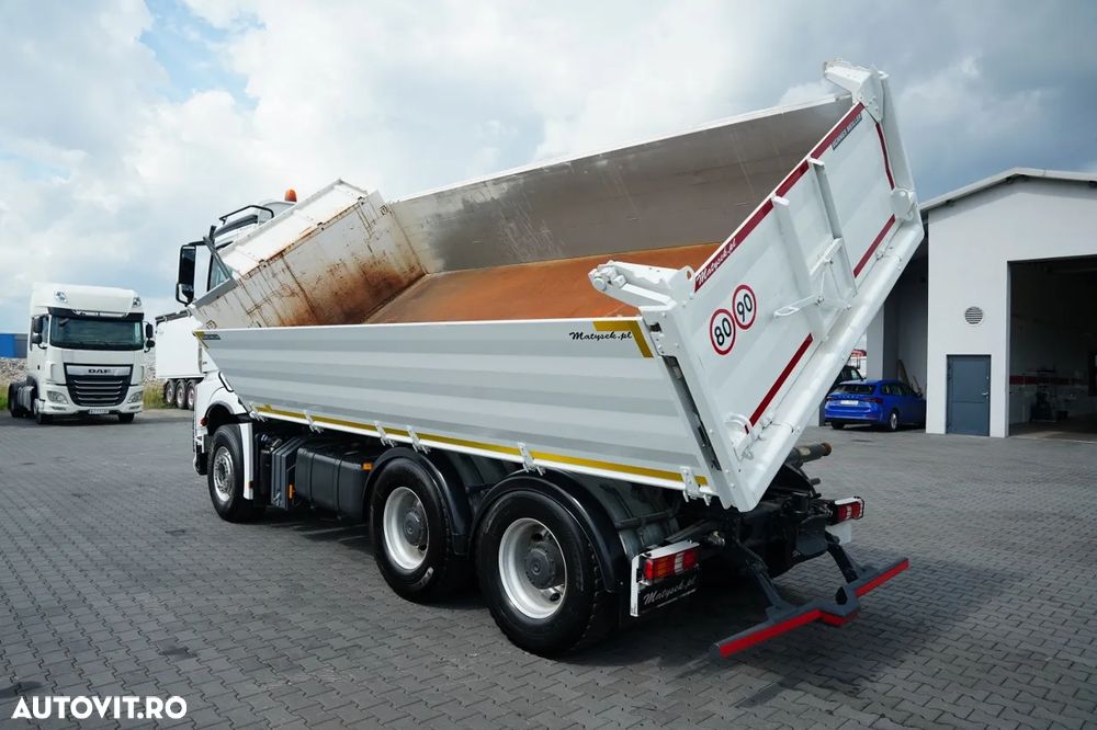 Mercedes-Benz AROCS 2658 / BASCULATOR 3 LATE / SARCINĂ UTILĂ 14 TONE / JANTE DIN ALIAJ / EURO 6 / - 9