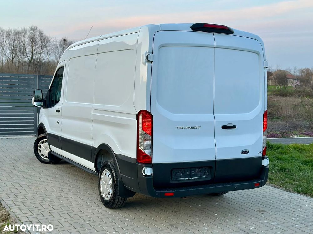 Ford Transit - 12