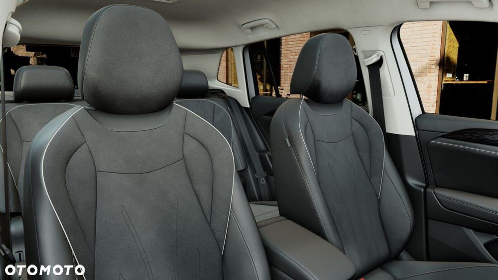 Volkswagen Tiguan - 11