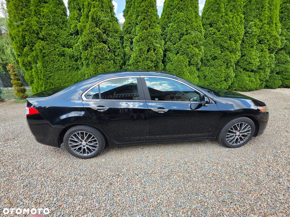 Honda Accord 2.0 Executive Nav - 8