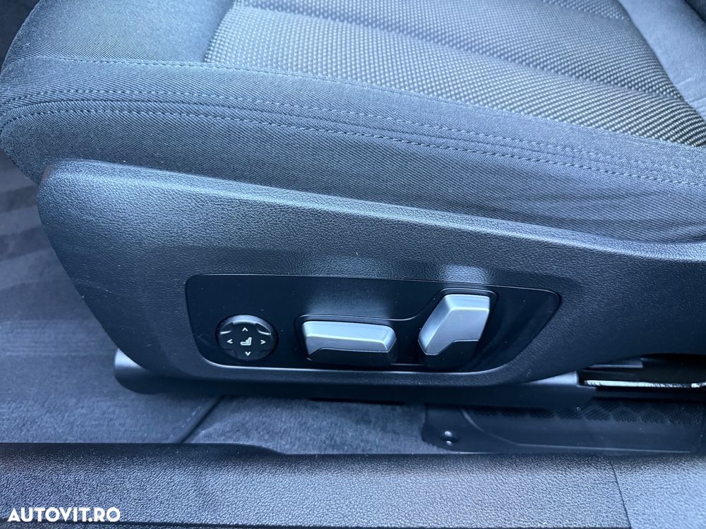 BMW Seria 3 330e xDrive Aut. Advantage - 27