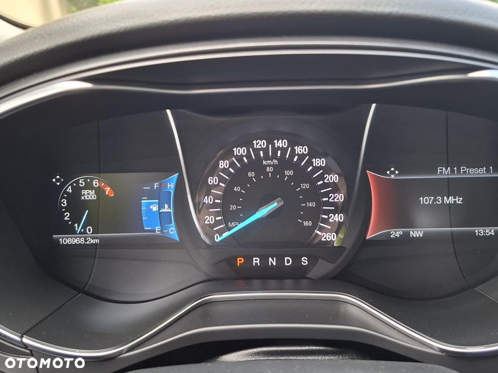 Ford Fusion - 8