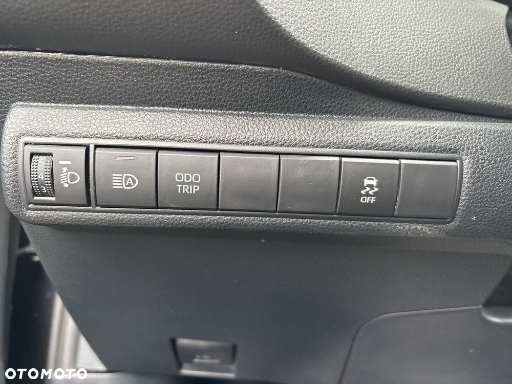 Toyota Corolla 1.8 Hybrid Comfort - 17