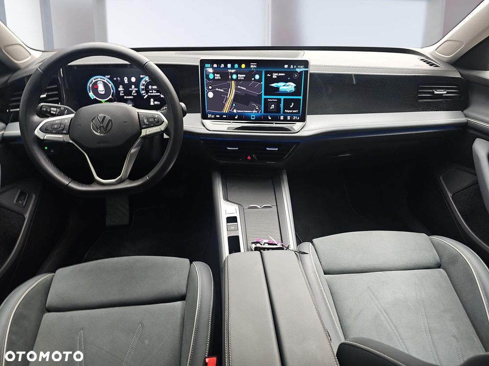Volkswagen Passat - 8