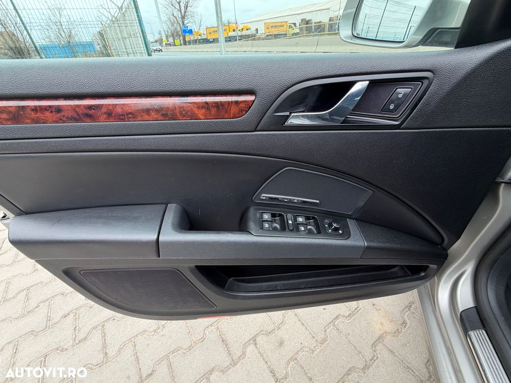 Skoda Superb 2.0 TDI Elegance DSG - 31