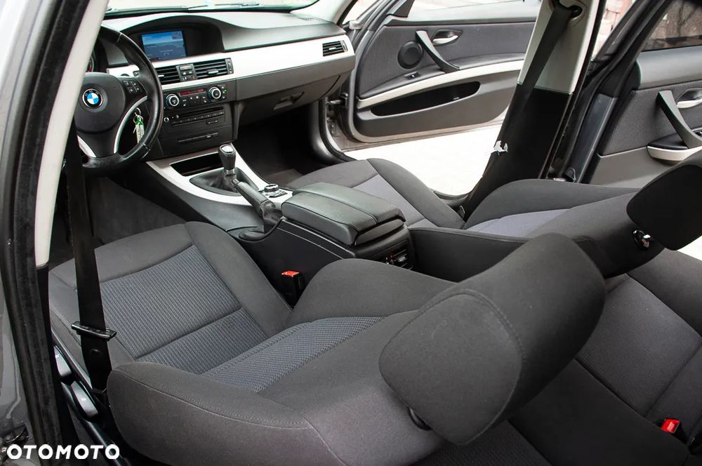 BMW Seria 3 - 23